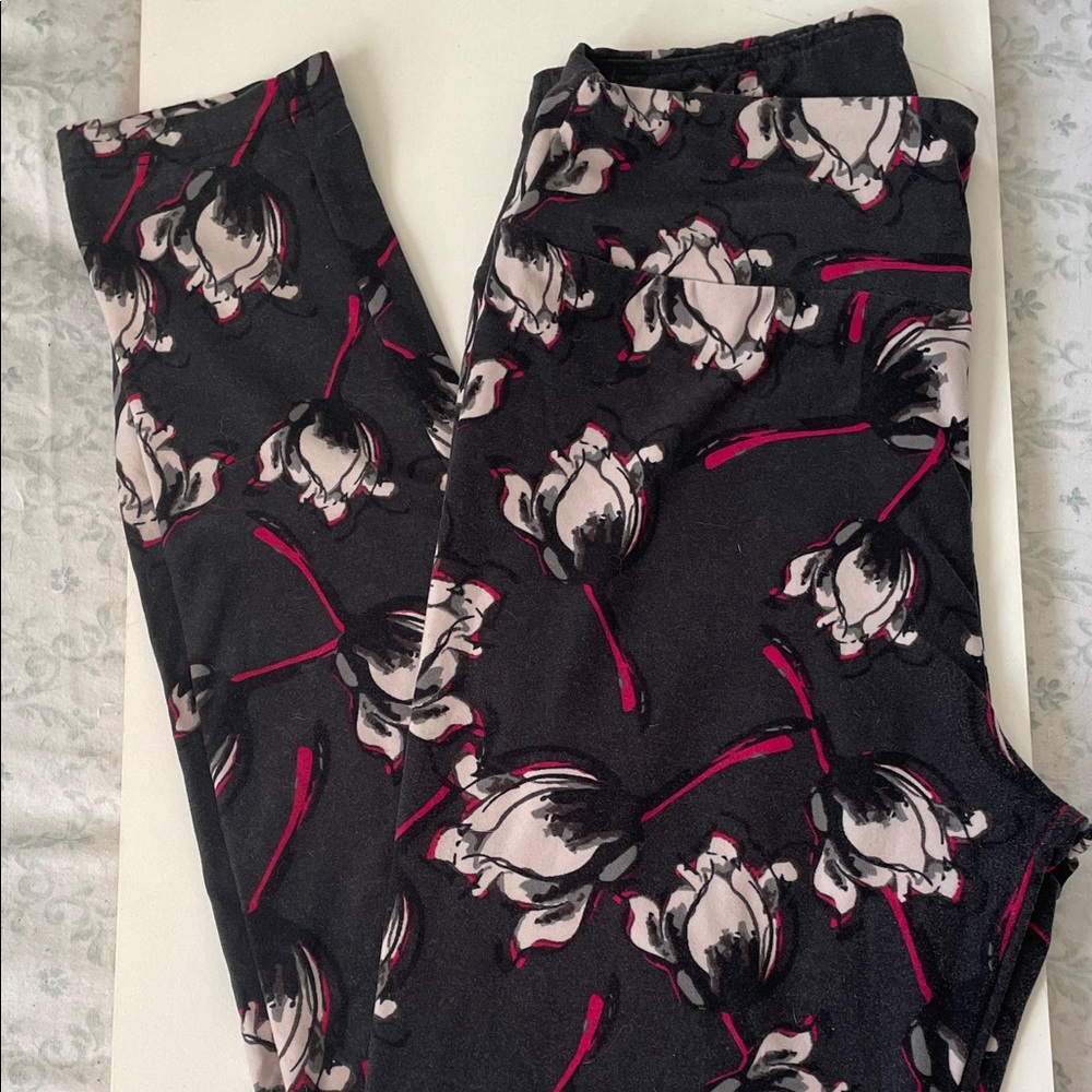 BOGO Leggings Black white and Pink tulip Floral butter soft LuLaRoe OS